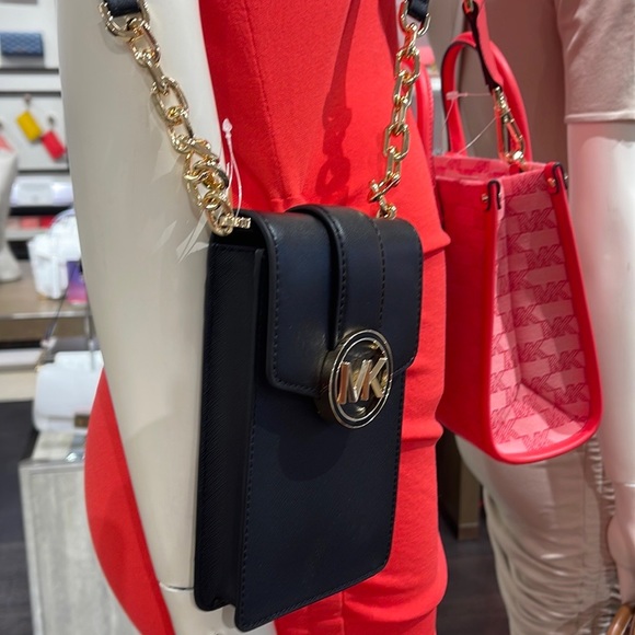 MICHAEL KORS CARMEN SMALL FAUX LEATHER PHONE CROSSBODY BAG - Picture 16 of 16